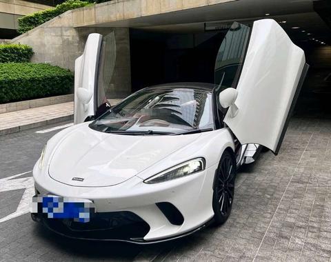 McLaren GT 2023