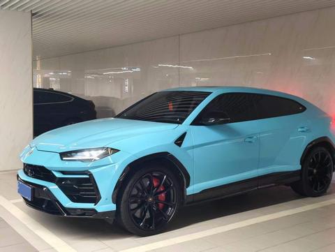 Lamborghini Urus 2021