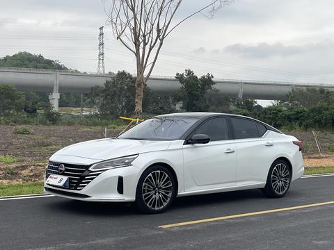 Nissan Teana 2022