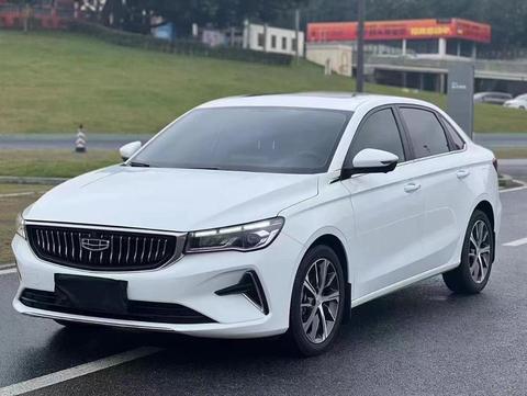 Geely Emgrand 2022