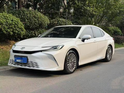 Toyota Camry 2024