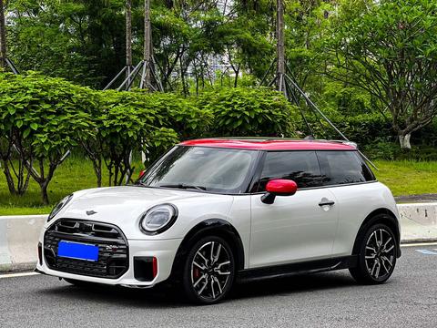 MINI JCW 2025