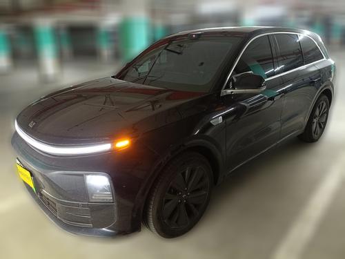 Li Auto L6 2025