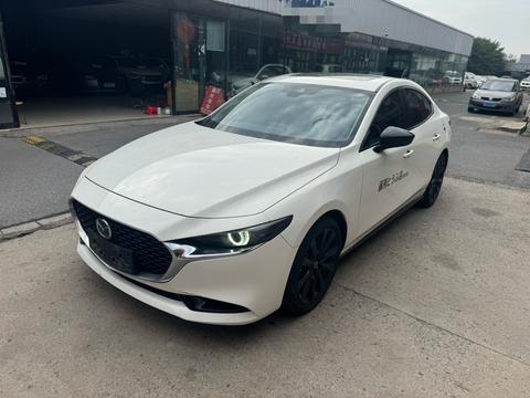 Mazda 3 Axela 2022