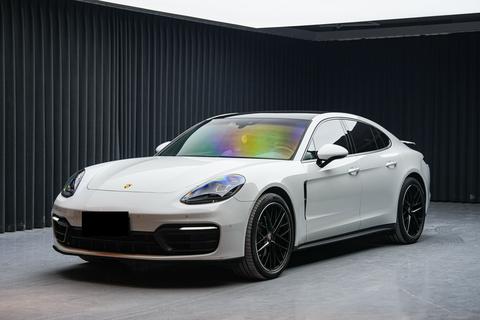 Porsche Panamera 2022