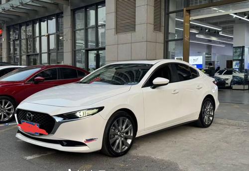 Mazda 3 Axela 2023