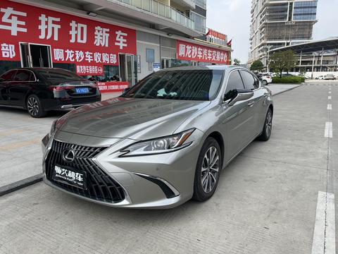 Lexus ES 2022