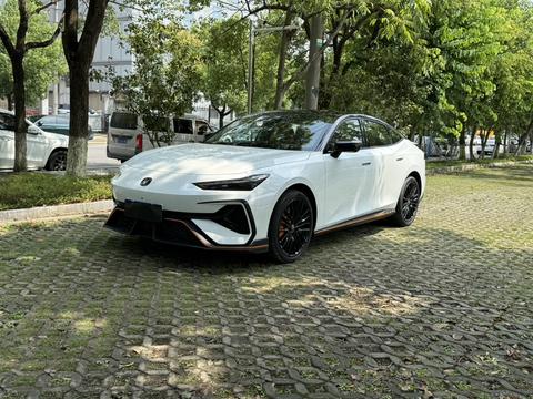 Changan UNI-V 2025
