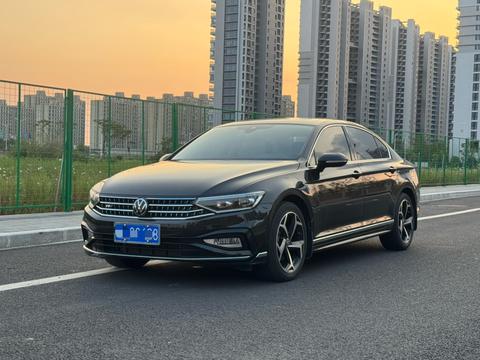 Volkswagen Magotan 2024