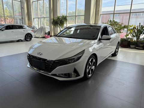 Hyundai Elantra 2022