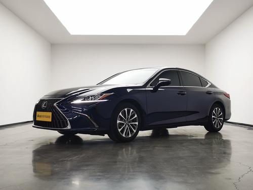 Lexus ES 2022