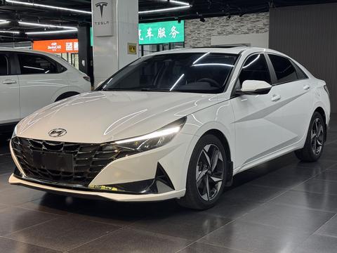 Hyundai Elantra 2022