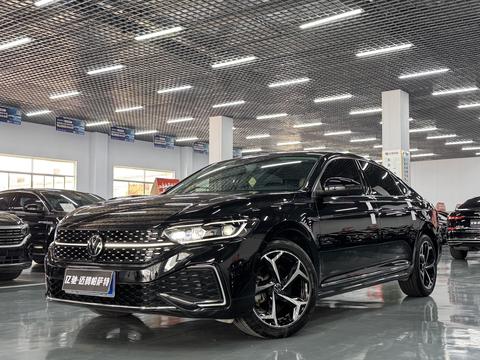 Volkswagen Passat 2023