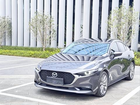 Mazda 3 Axela 2022