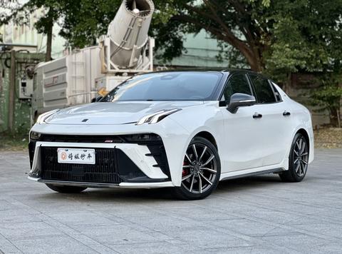 Lynk & Co 03 2023