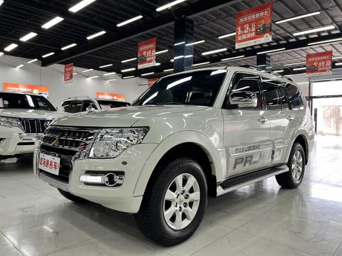 Mitsubishi Pajero 2022