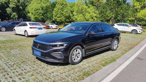 Volkswagen Passat 2024