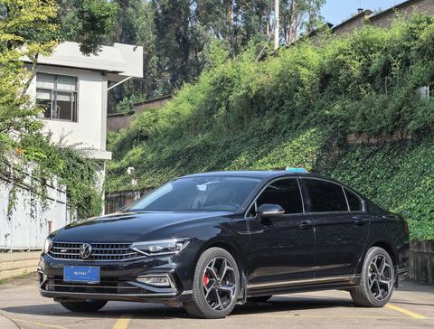 Volkswagen Magotan 2025