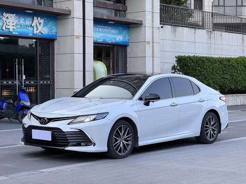Toyota Camry 2021