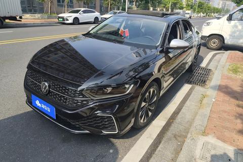 Volkswagen Passat 2022