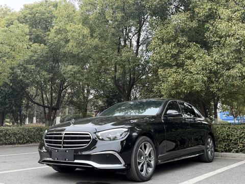 Mercedes-Benz E-Class 2022
