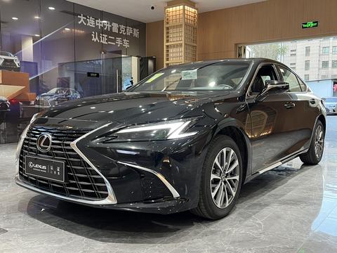 Lexus ES 2025