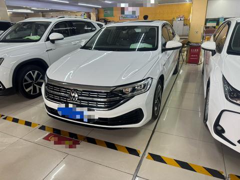 Volkswagen Sagitar 2022
