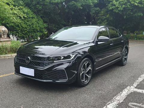 Volkswagen Passat 2025
