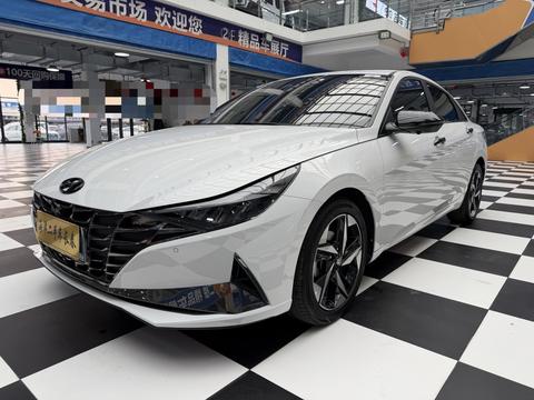 Hyundai Elantra 2022