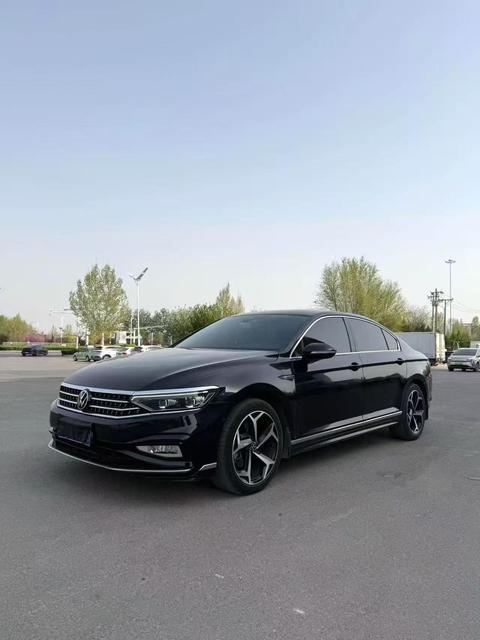 Volkswagen Magotan 2025