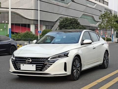 Nissan Teana 2022