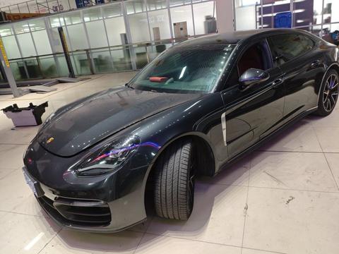 Porsche Panamera 2022