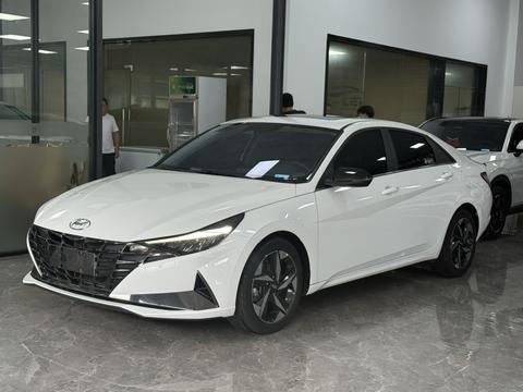 Hyundai Elantra 2022