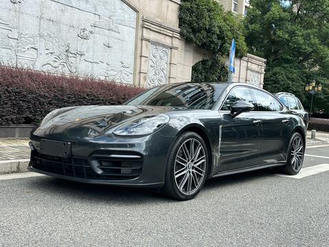 Porsche Panamera 2023
