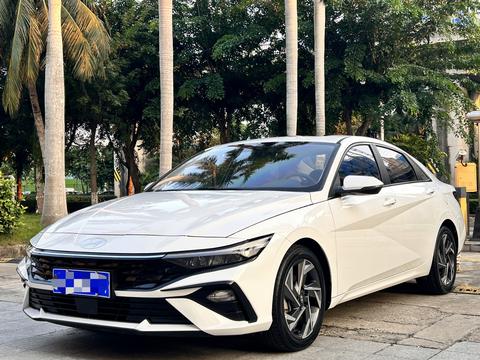Hyundai Elantra 2023
