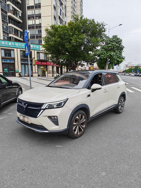 Wuling Asta 2021
