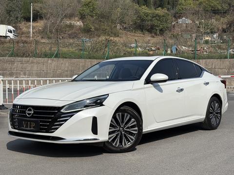 Nissan Teana 2024