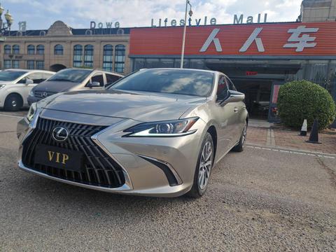 Lexus ES 2022
