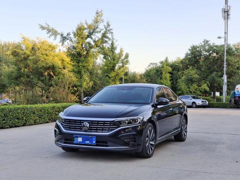 Volkswagen Passat 2022