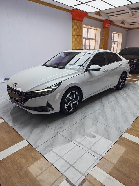 Hyundai Elantra 2021