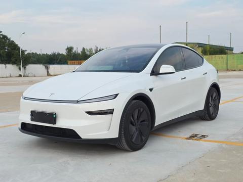 Tesla Model Y 2025