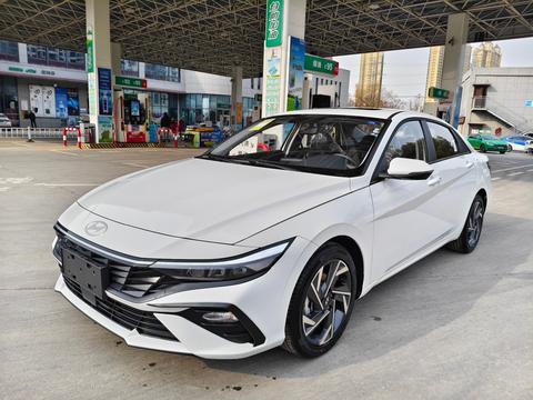 Hyundai Elantra 2023