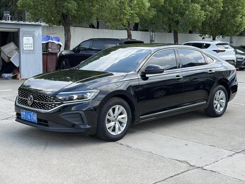 Volkswagen Passat 2023