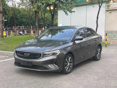 Geely Emgrand 2022