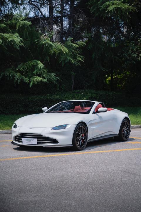 Aston Martin Vantage 2022