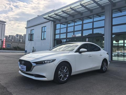 Mazda 3 Axela 2021