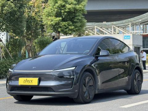 Tesla Model Y 2025