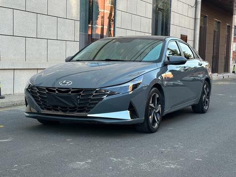 Hyundai Elantra 2022