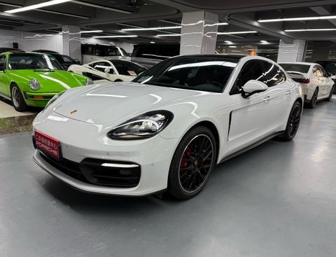 Porsche Panamera 2022