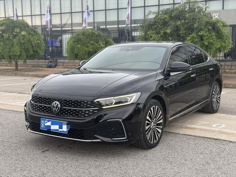 Volkswagen Passat 2023